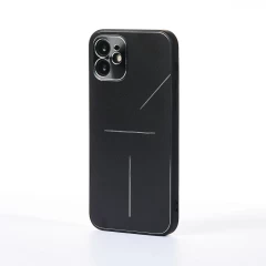 Husa iPhone 12 Casey Studios Metalines - Negru Negru
