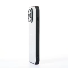 Husa iPhone 13 Pro Casey Studios Metalines - Silver Silver